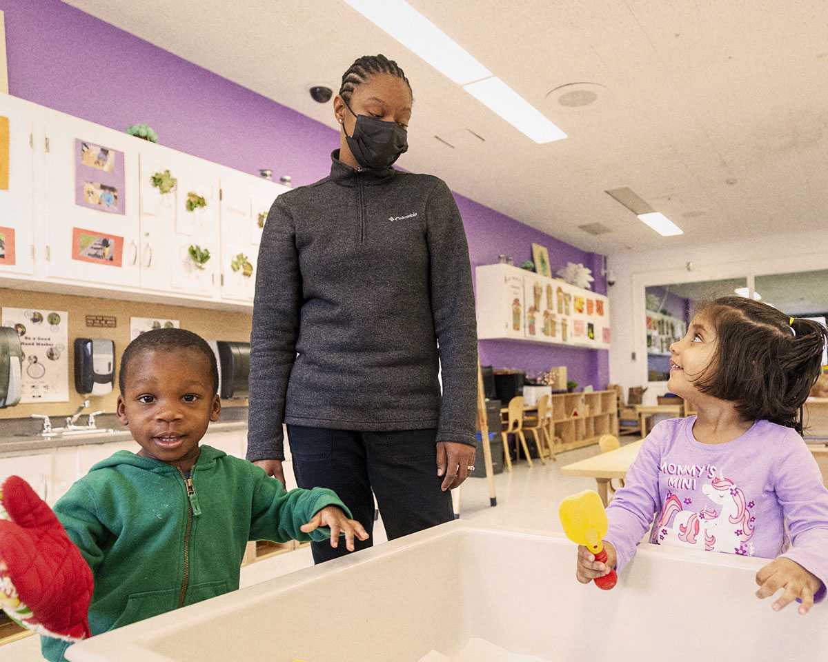 42岁高龄女性一代与三代试管助孕安全性对比及选择建议